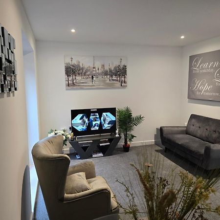 Well-Preserved 2 Bedroom Flat Apartment Around Ricoh Arena-Coventry City Fc Exterior photo
